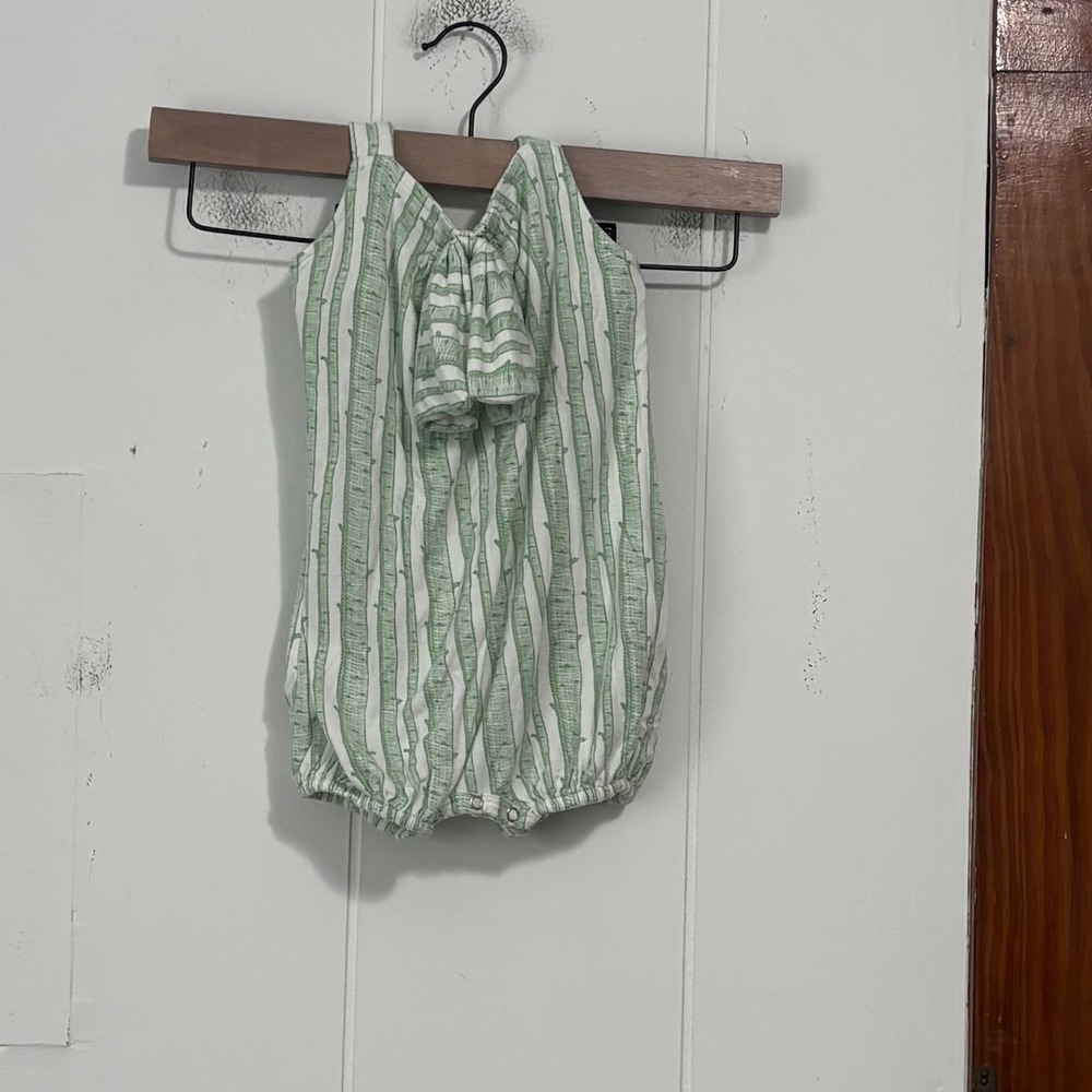 Kate Quinn Bamboo Green White Stripe Bow Bubble Romper 12-18M Snap Bottom Halter